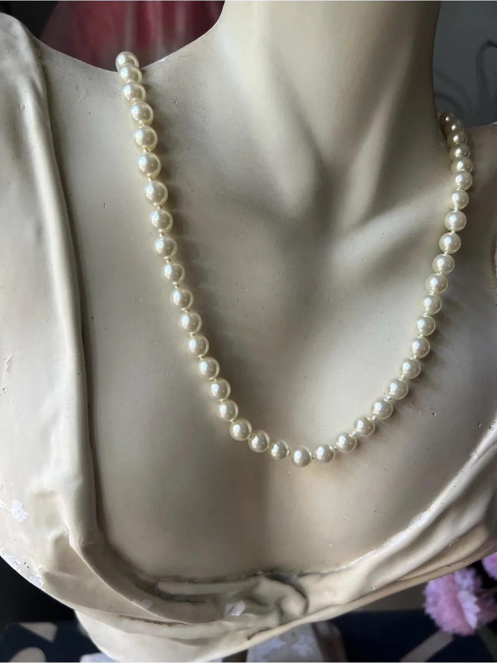 Vintage Cream Faux Pearl Strand Necklace no flaws